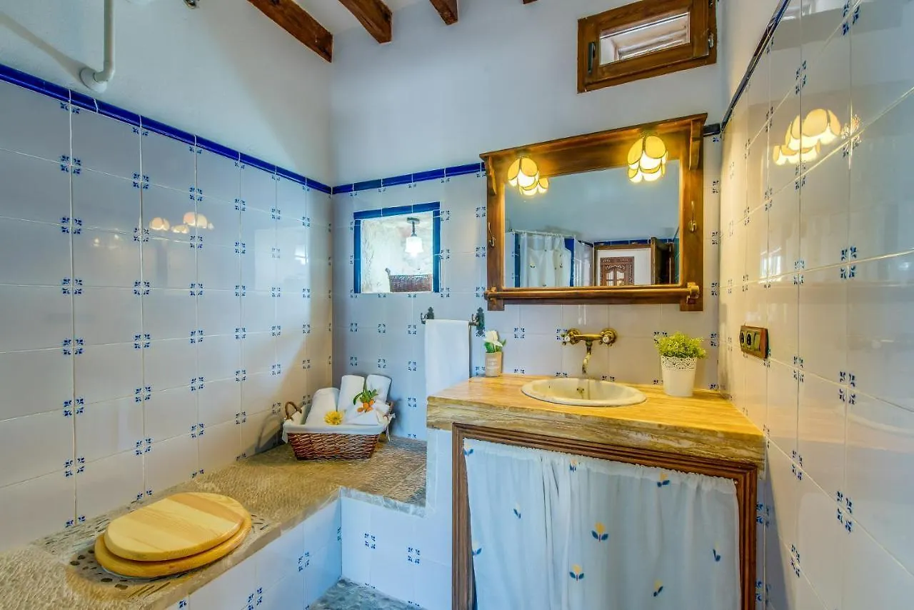 Country house Ses Planes Guest House Buger
