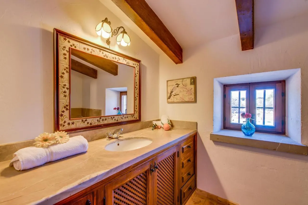 Ses Planes Guest House Buger